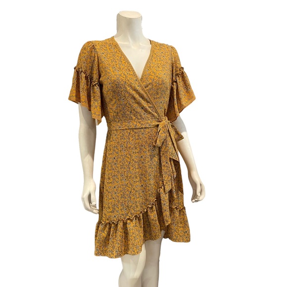 Max Studio Ruffled Floral Wrap Dress - Picture 8 of 10